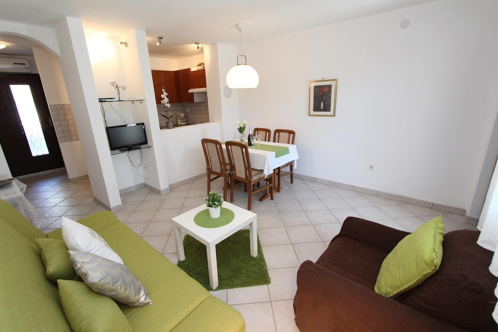Pula Vacations - Apartment Irena - Property Image 12