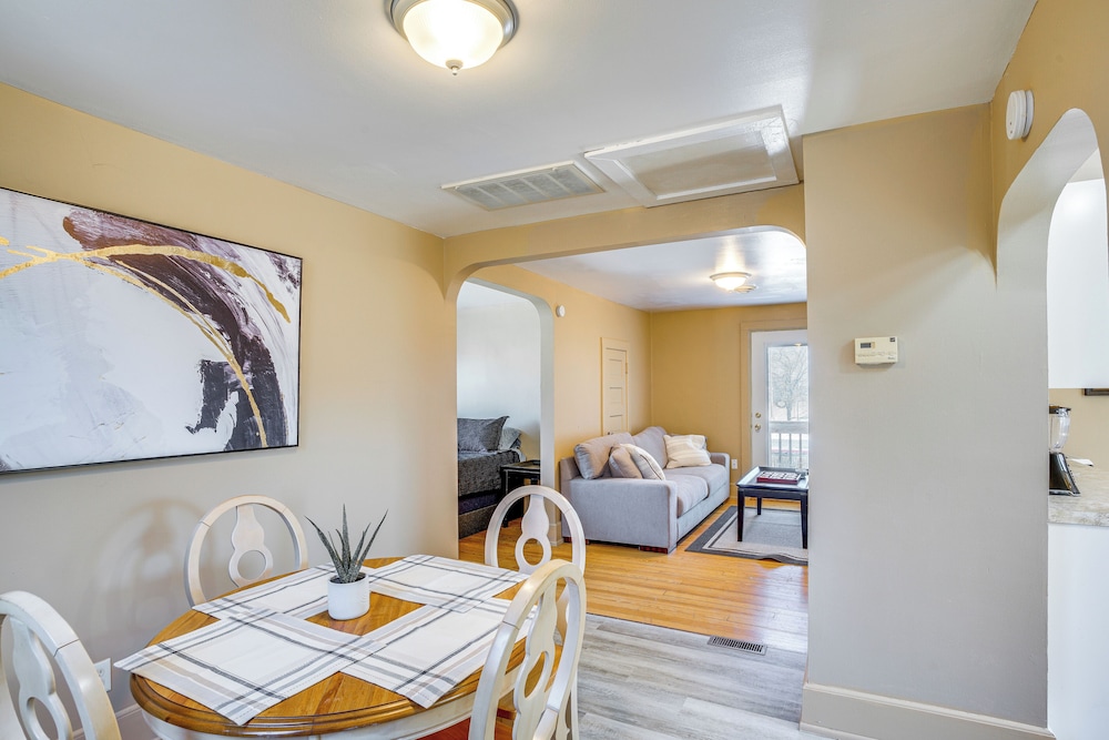 2 Mi to Dtwn: Studio Suite in Sheboygan