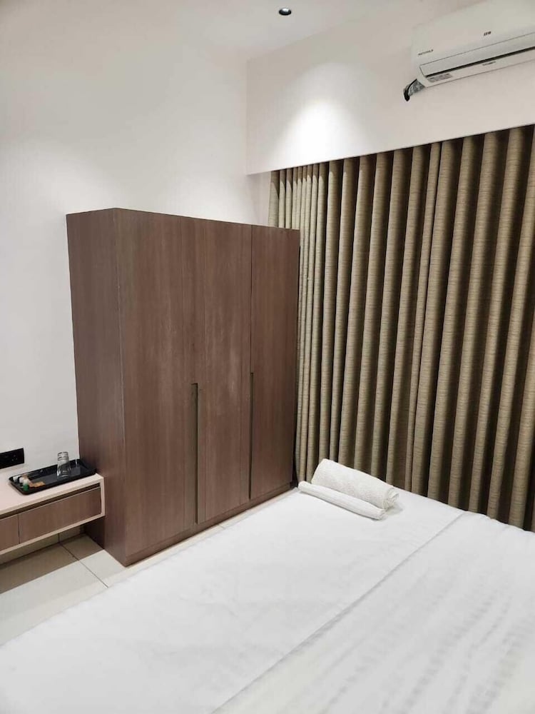 Shivam Hotel-Madhavpur