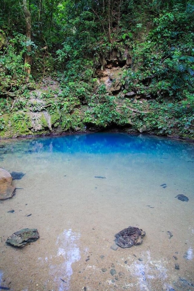 Ian Anderson's Caves Branch Adventure Co