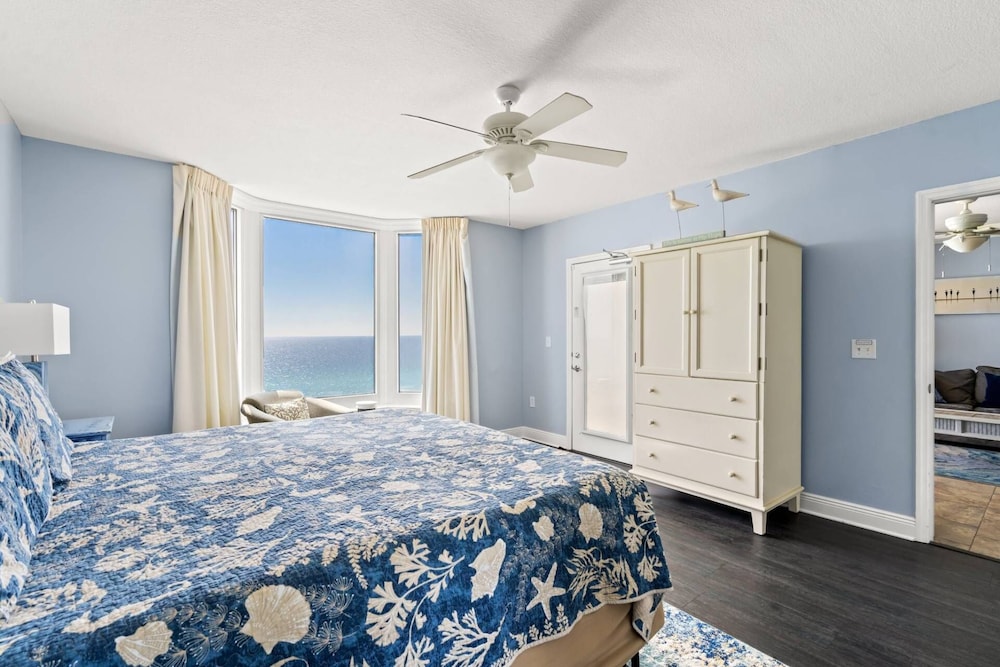 Emerald Beach Resort by iTrip Panama City Beach
