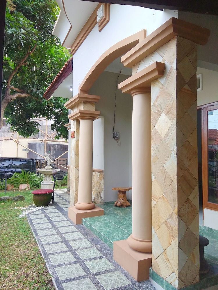 Photo 6