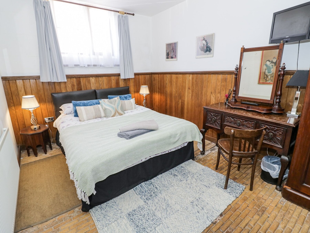 Chetwynd Lodge