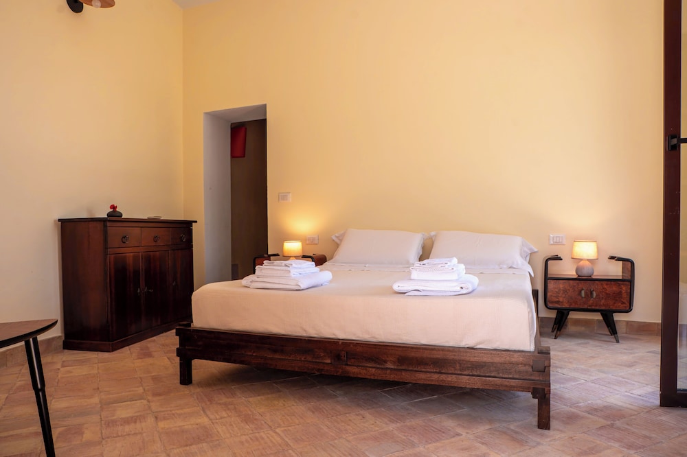 Villa Amoroso - Ospitalità Mediterranea