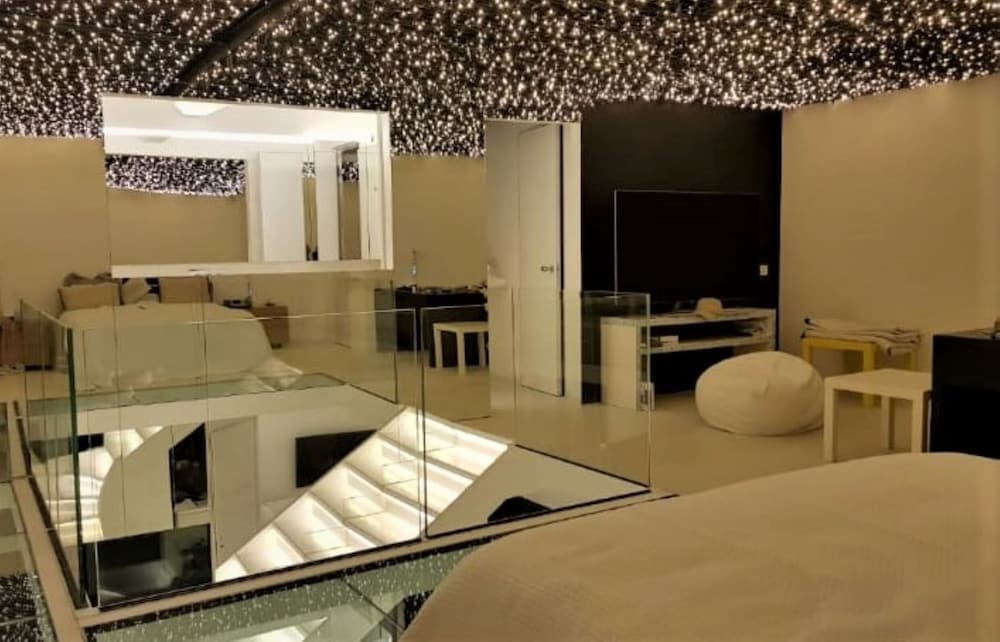 Designer Property Laid out Over 2 Floors In the Most Elegant Area Of Rome