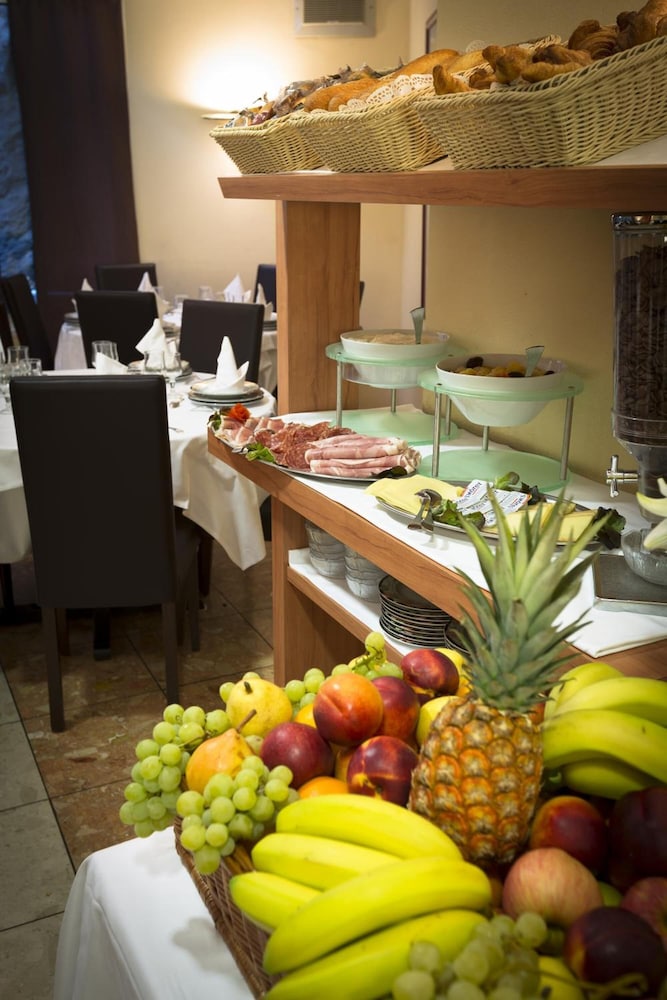 Lourdes Vacations - America Hotel Lourdes - Property Image 1