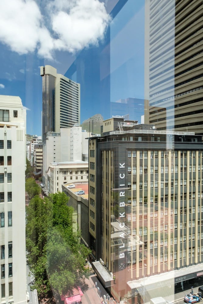 Classy 1bed Apartment in Cape Town City Suite 1001