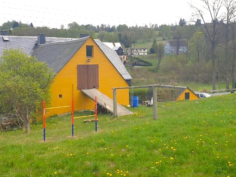 Ferienhaus in Barenstein bei Grunen Hugeln