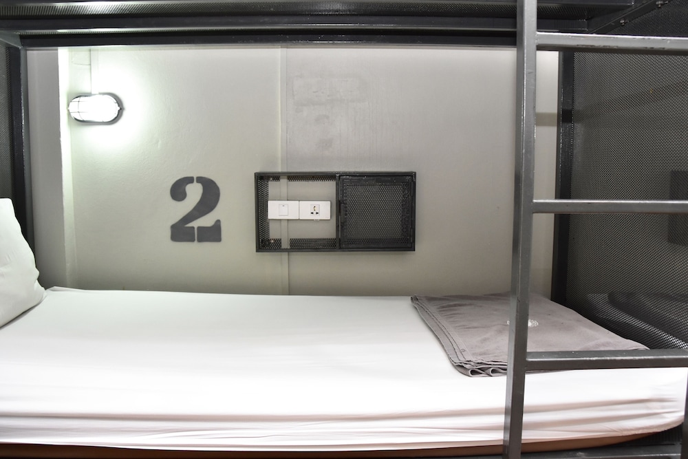 Mad Monkey Bangkok Hostel - Adults Only - Image 3