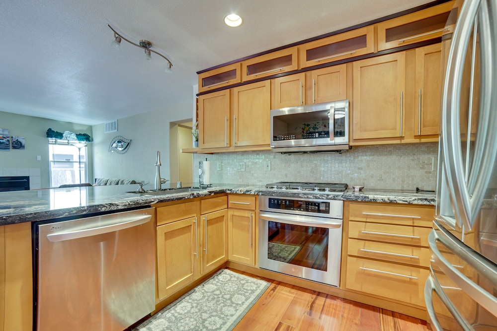 Reno Vacations - Spacious Reno Home w/ Deck 1 Mi to Downtown! - Property Image 28