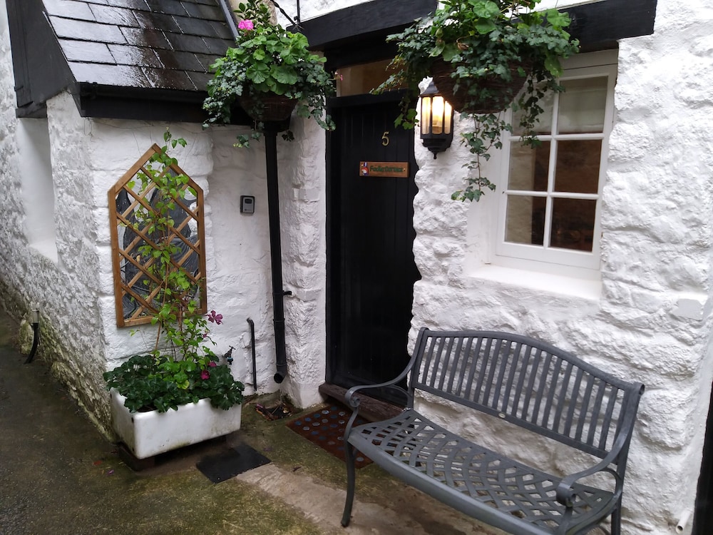 Fox Hat Cottage