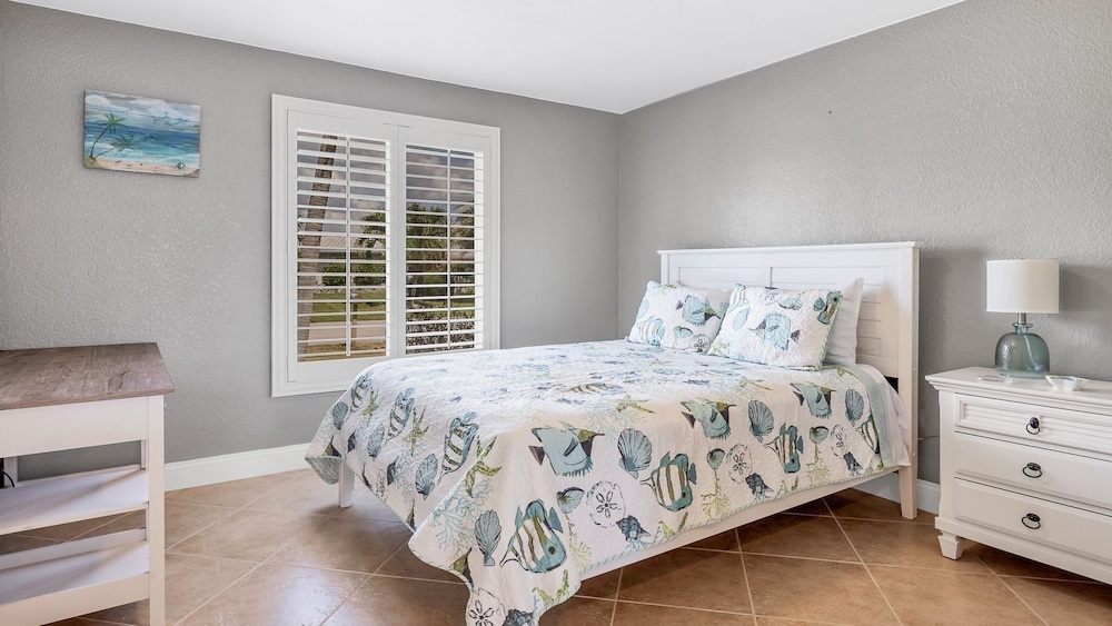 Punta Gorda Isles 3 Bedroom Private Pool+Spa Home on Canal 3 Home