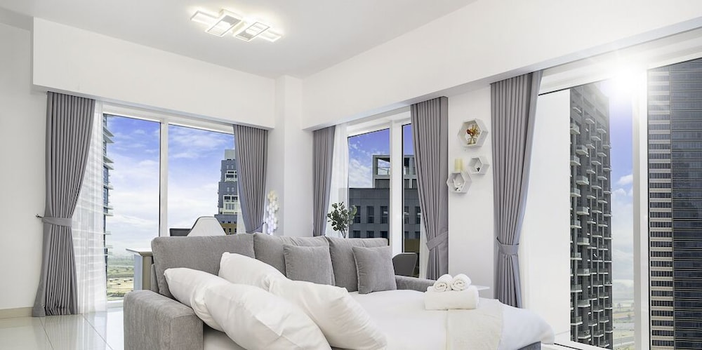 LUX The West Wharf Canal View Suite