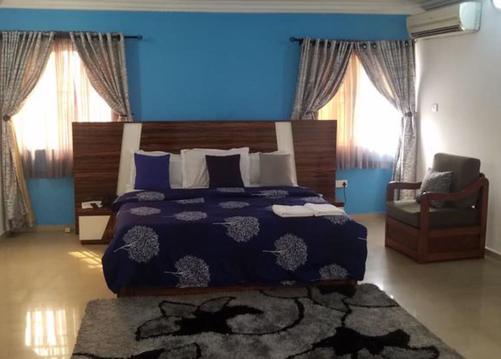 Joanne's Court view 5