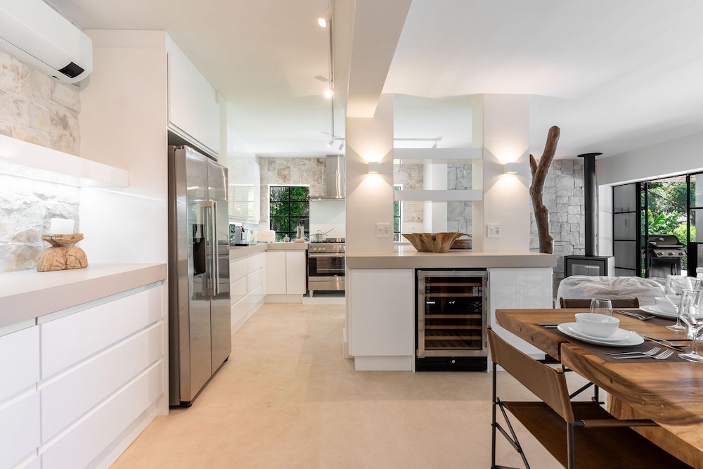 River 42 Camps Bay - Luxury Villa With Pool Stream