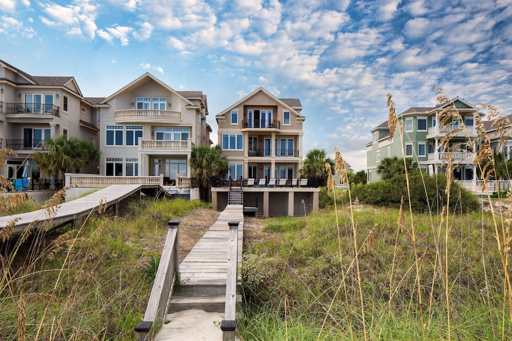 Lido by Avantstay Oceanfront Home w Pool Hot Tub Game Room Gorgeous Views