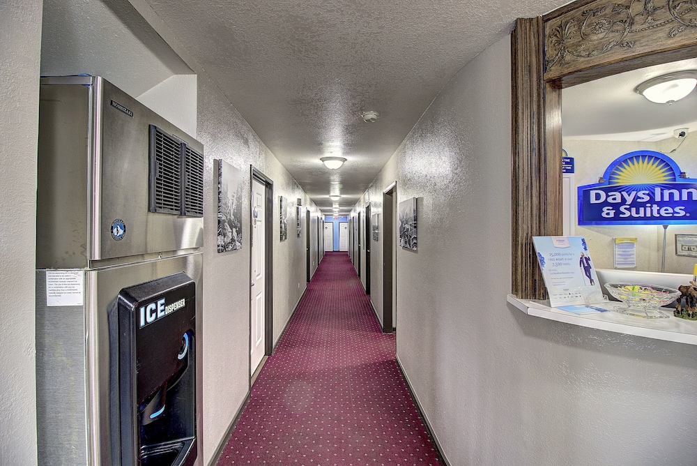 Days Inn by Wyndham Lolo / Missoula Area view 2