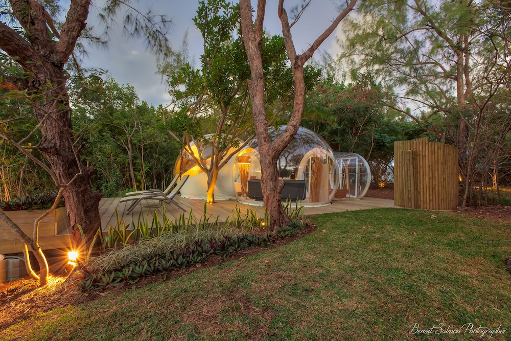 Bubble Lodge Ile aux Cerfs Island 7
