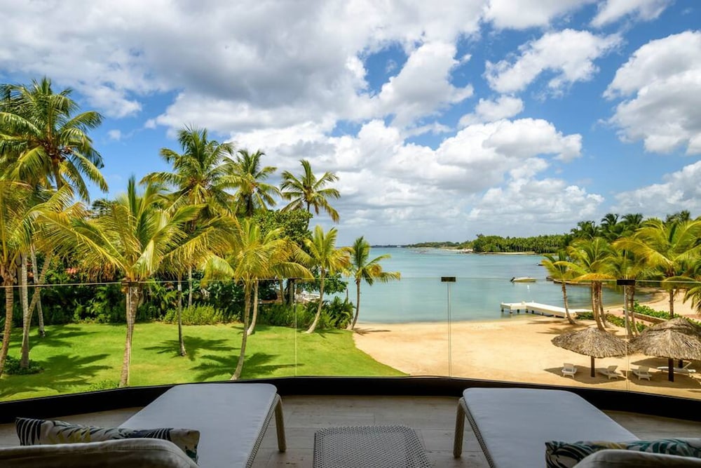 Beachfront Estate w Pool Elevator Chef Butler