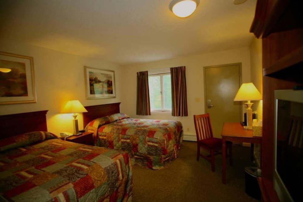 The Upper Pass Lodge at Magic Mountain