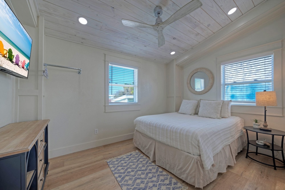 Seaglass Landing Private Pool Cabana Near Port Aransas Beaches