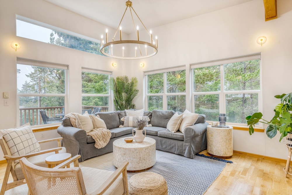 Buttercup Bay Hideaway by Avantstay Cozy Escape w Fire Pit Walk to Beach