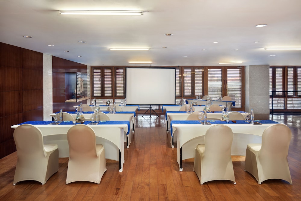 meeting & event spaces