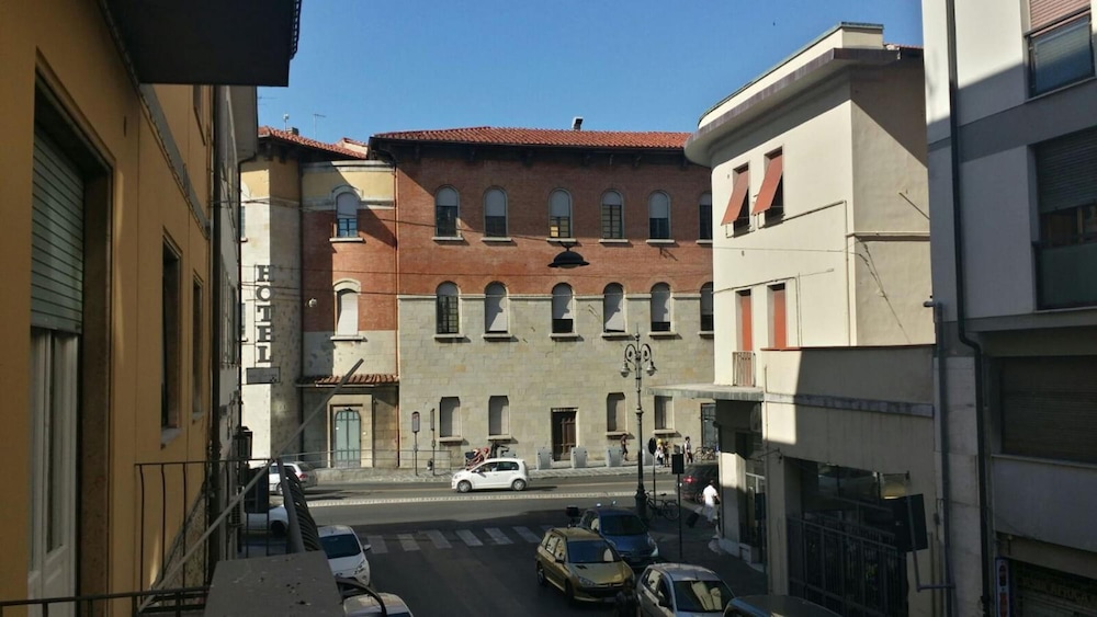 Pisa Train Station Hostel photo 1