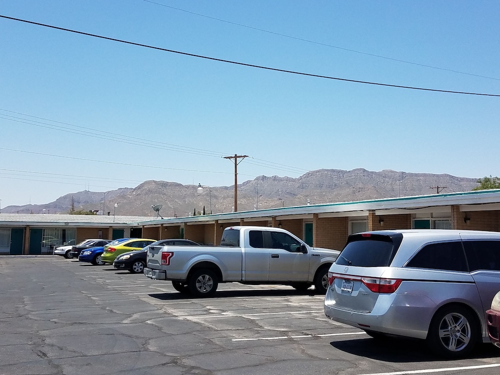 Beverly Crest Motor Inn view 5