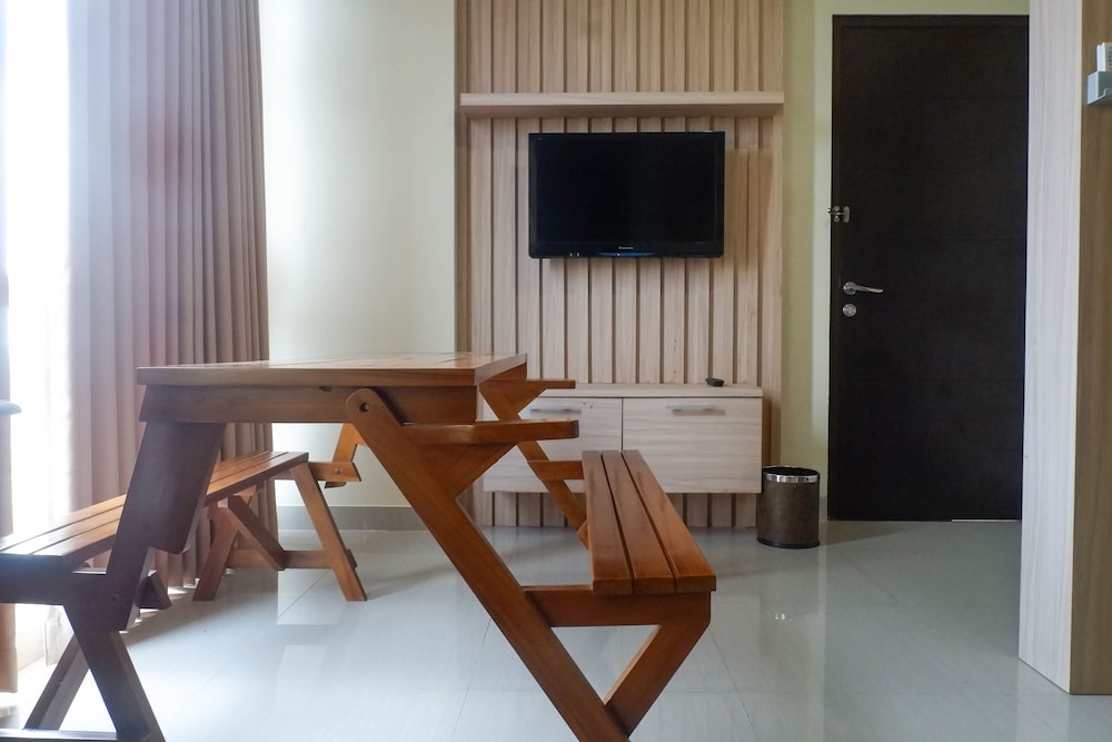 Best View & Strategic 2BR Apartment at Tamansari Papilio view 3