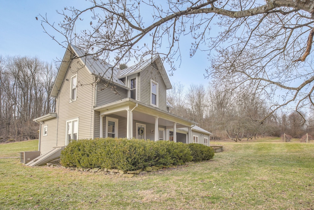 Patio & Scenic Views: Modern Ohio Farmhouse