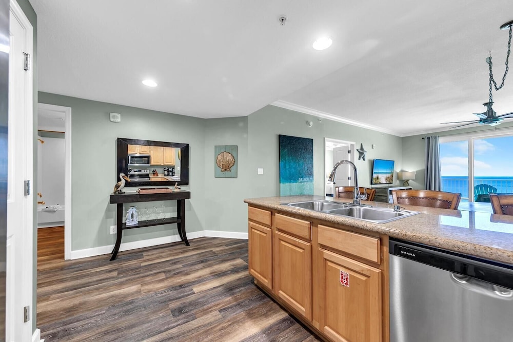 Grandview East 1002