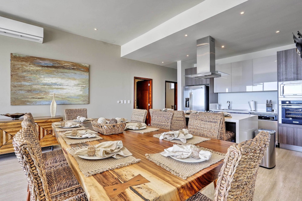 Luxe Cabo Condo w/ Ocean Views + Amenities!