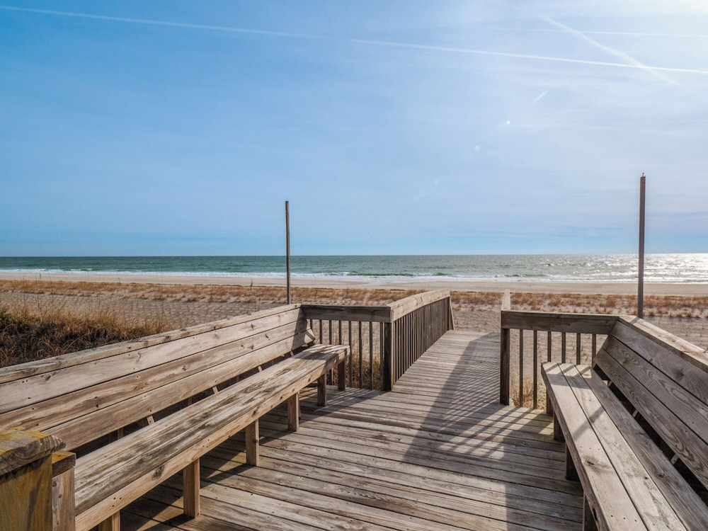 C-Maid by Topsail Realty