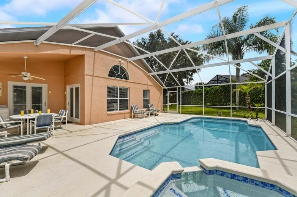 Oak Island Gem Cozy 4br Pool Home Near Disney 4 Bedroom Villa