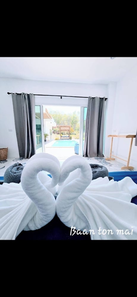 Baan ton mai 2 Bedrooms 400 m From the Beach