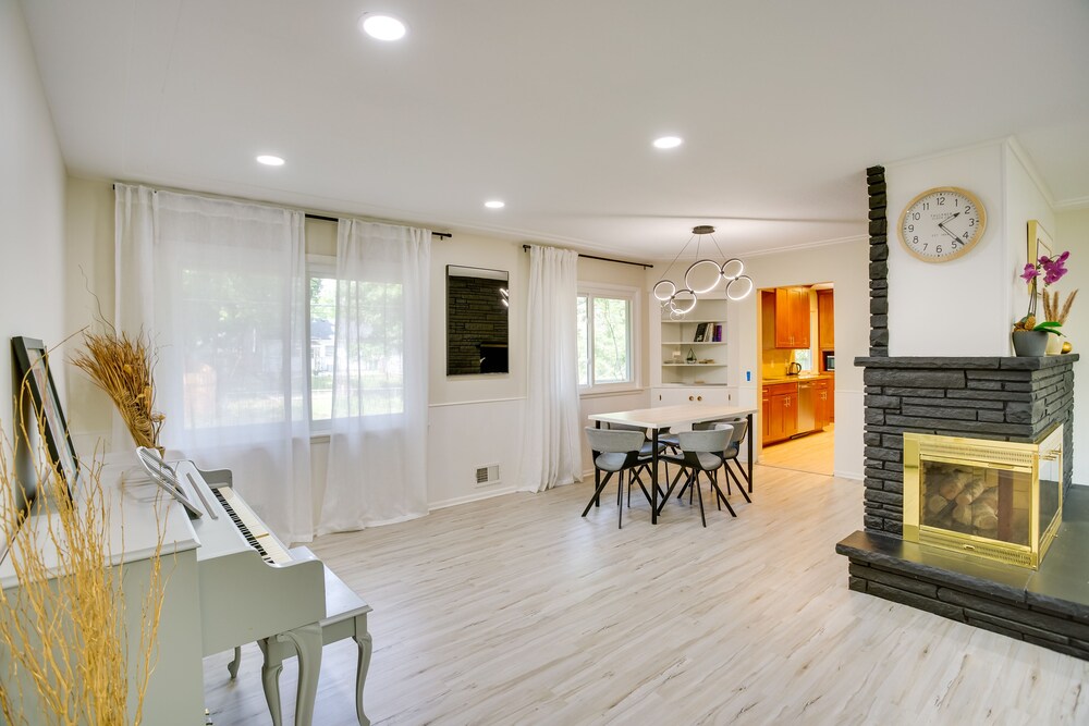 Cozy Minneapolis Home w/ Air Hockey, Near Downtown - Property Image 1