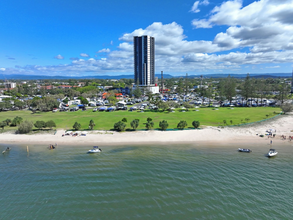Marine Quarter Apartments by CLLIX
