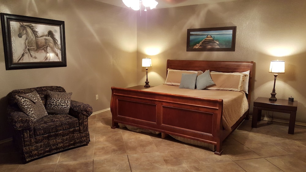 Waterfront Listing - 3 Bedroom 3 Bath on Secluded Private Cove,great Location view 3