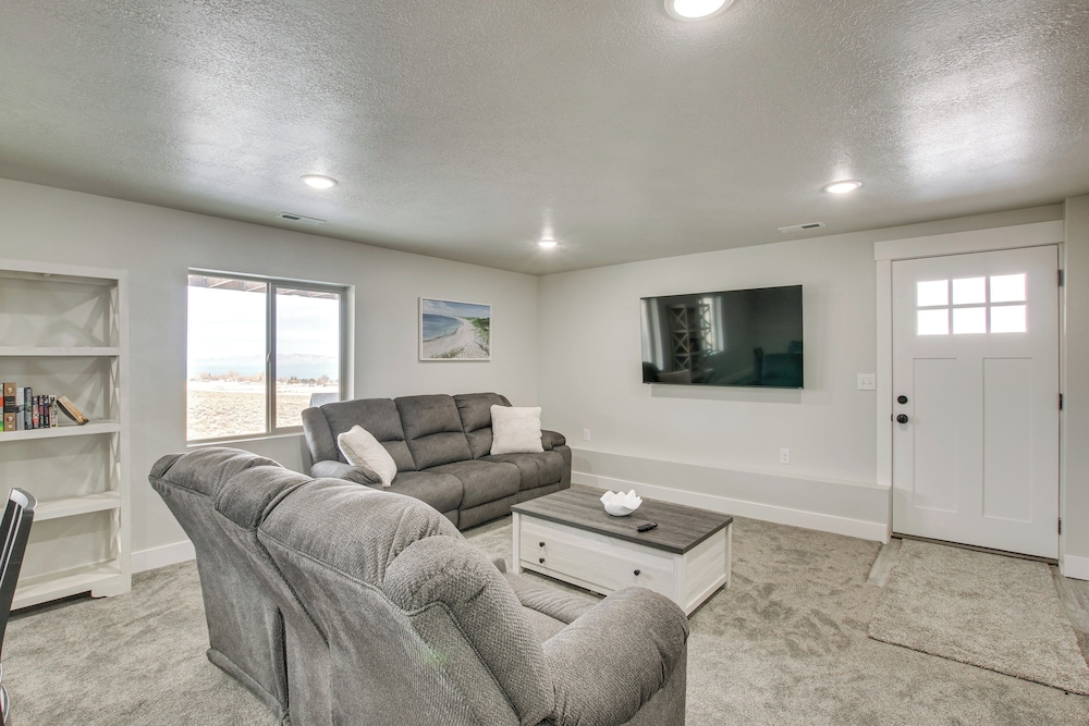 2 Mi to Bear Lake: Mtn-view Gem in Garden City