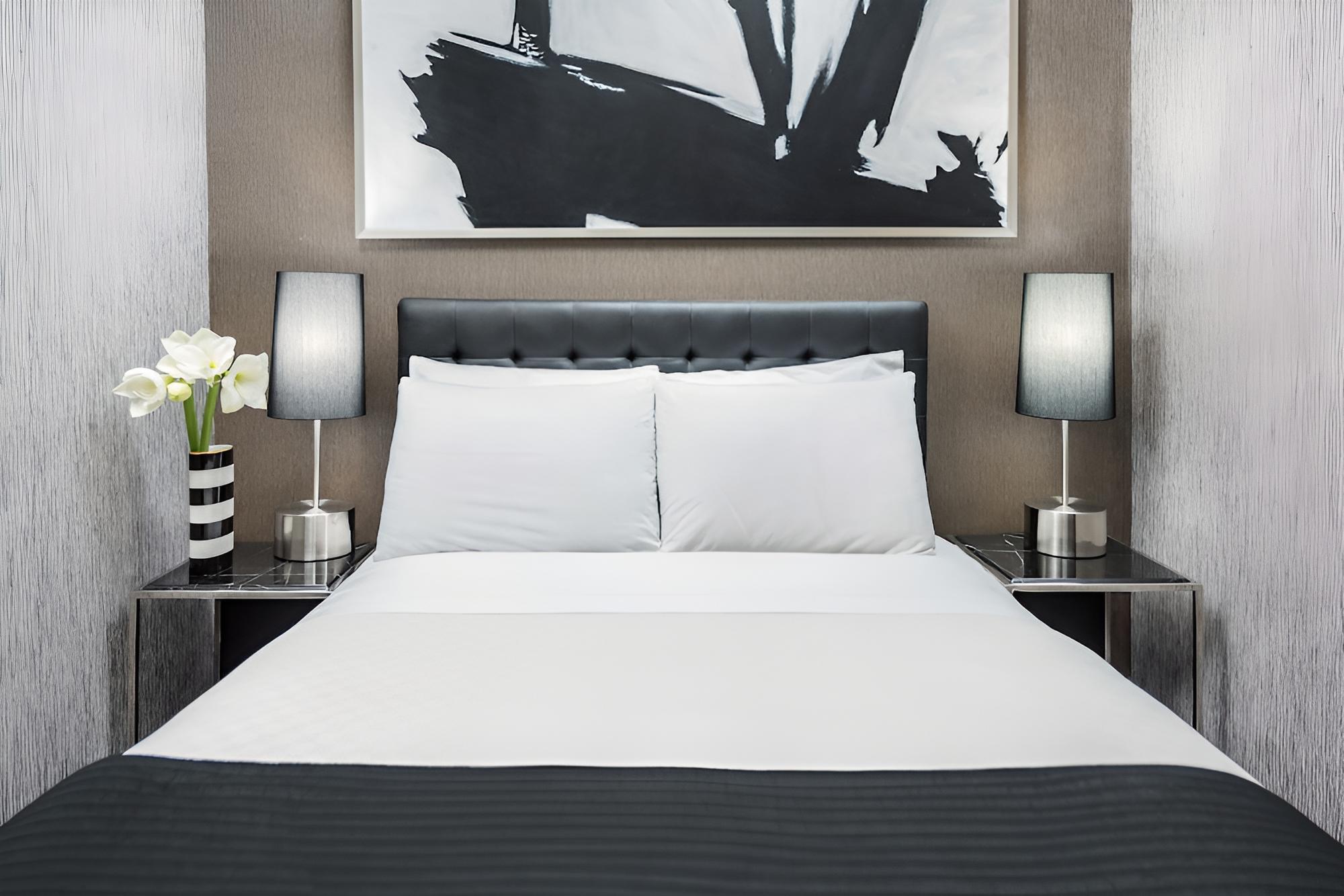 Park West Hotel