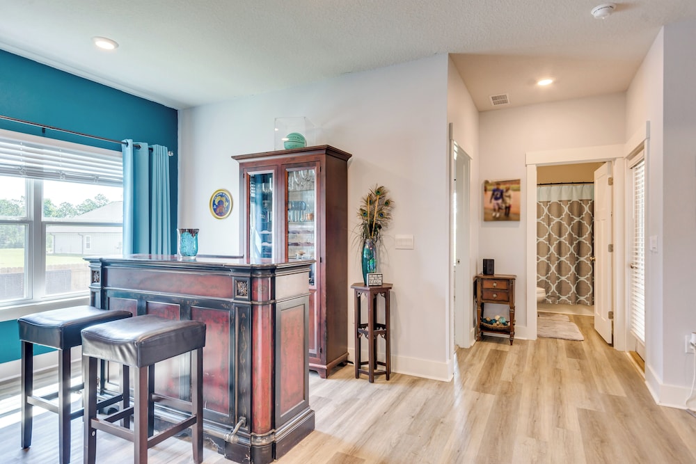 Pet-friendly Pensacola Home w/ Fenced Backyard