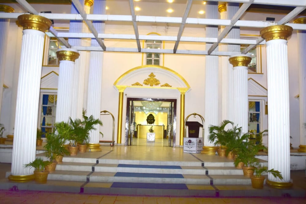 The Royal Palace Hotels By Blues