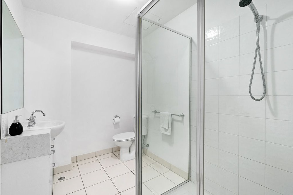 LIZZI, Melbourne Studio Apartment