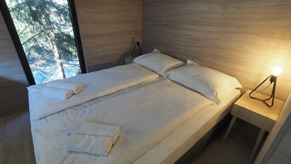 Tree House Close to the National Park Plitvice Lakes view 4