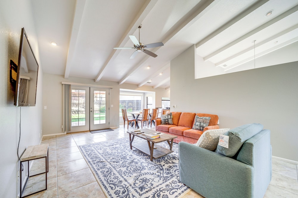 4 Mi to Uptown Sedona: Desert Home w/ Mtn Views!