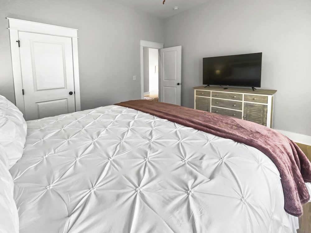 The Way Of Water 3 Bedroom Home by RedAwning view 4