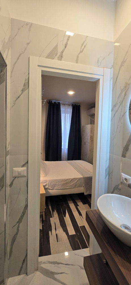 Napoli Central Stay