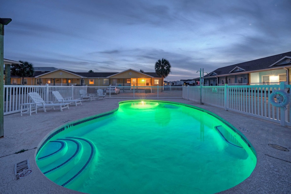 Stylish 2BR Coastal Getaway w/ Pool & Prime Location Lazy Fun