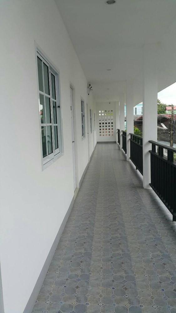 Photo 48